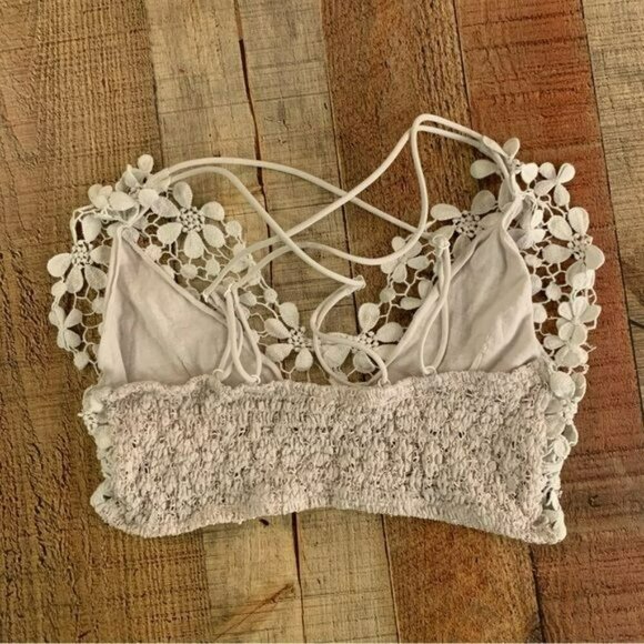 Free People Intimately womens size small white Flower lace bralette - Picture 2 of 7
